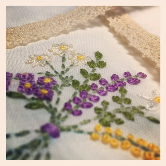 "Blossom Bouquet" Laced Handkerchief Embroidery Kit